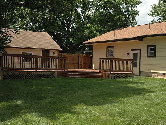 4th image of 1308 Rose Bower Ave