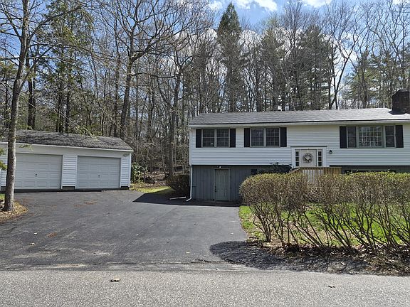 3rd image of 31 Clay Hill Road