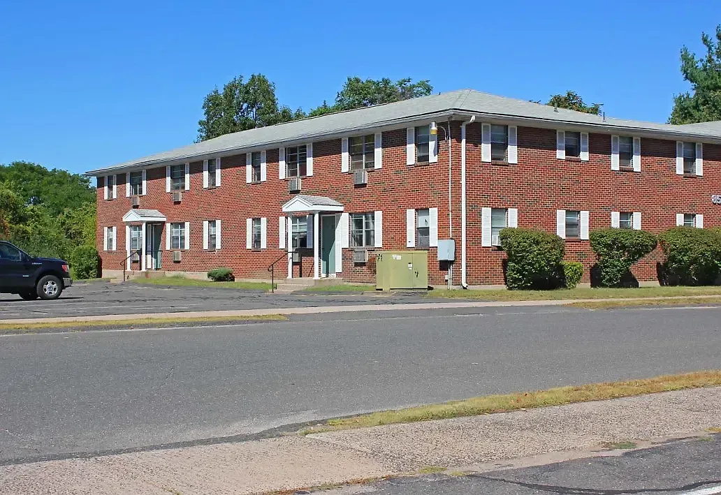 Pine Brook Terrace — Photo 4