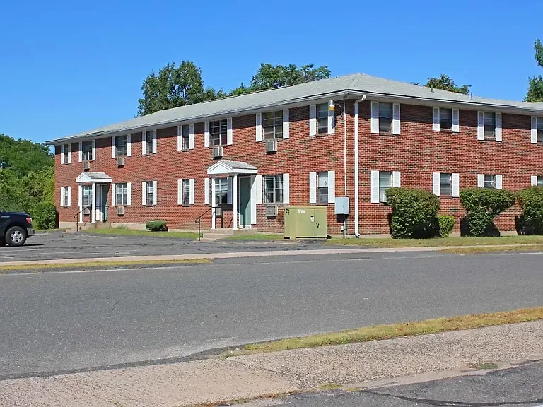 Pine Brook Terrace — Photo 4