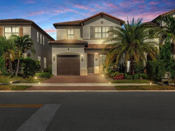 9872 W 34th Lane, Hialeah, FL 33018