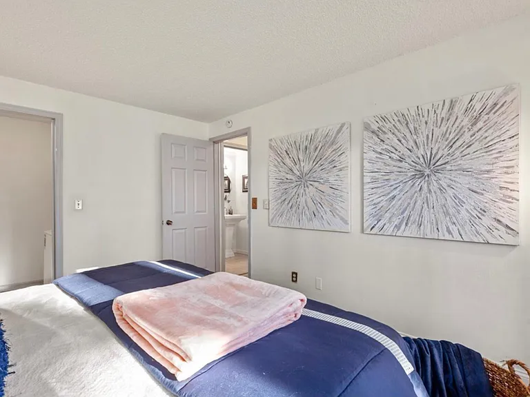 4308 NE Sunset Blvd #D-4 — Photo 9
