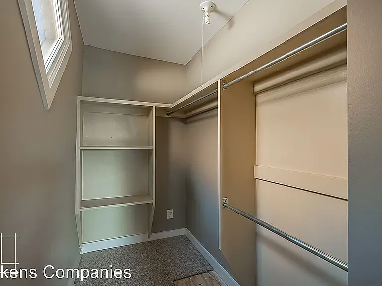 320 W 2nd Ave — Photo 2
