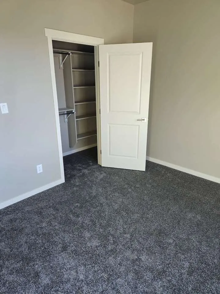 4 bed, 1725 sqft, $850 — Photo 4
