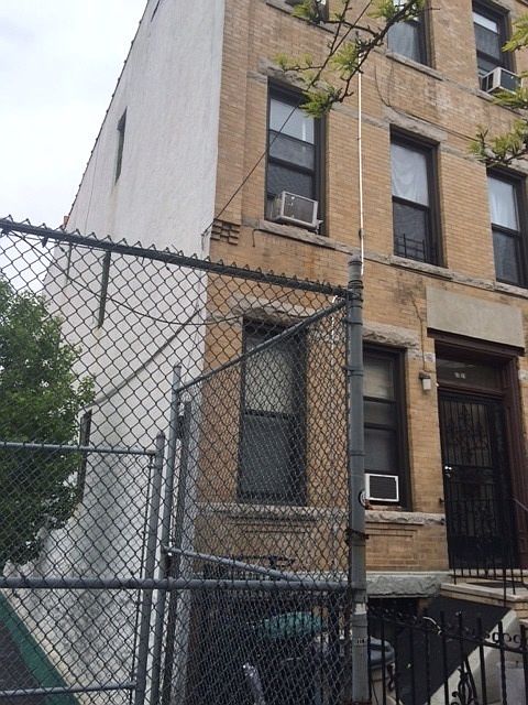 2nd image of 1721 Menahan St #0