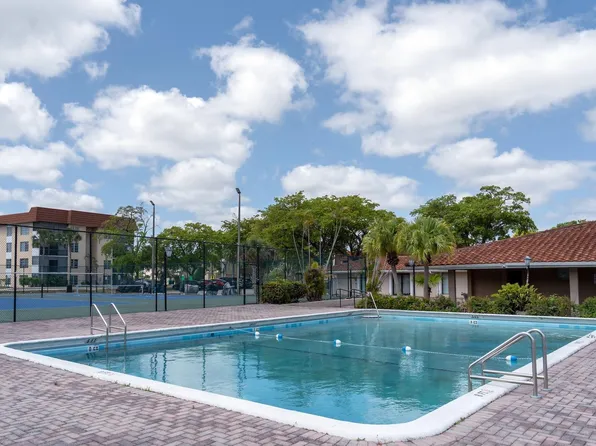 4152 Inverrary Drive #301, Lauderhill, FL 33319