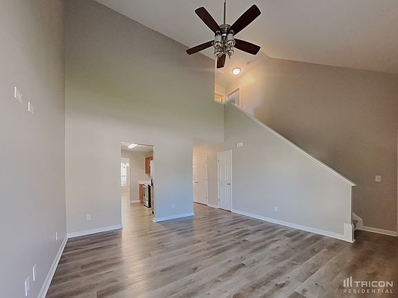 3rd image of 1712 Great Bend Dr