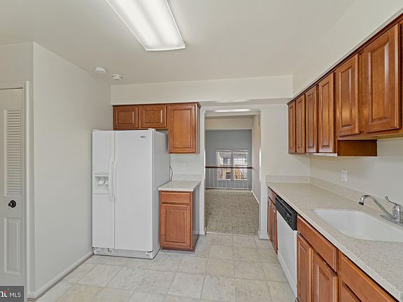 4th image of 11950 Bargate Ct