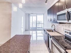 2885 Bayview Ave