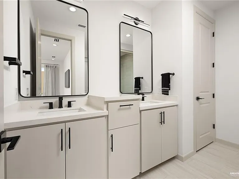 225 Canary Ave — Photo 15