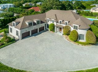15 Mountainview Ct, Totowa, NJ 07512
