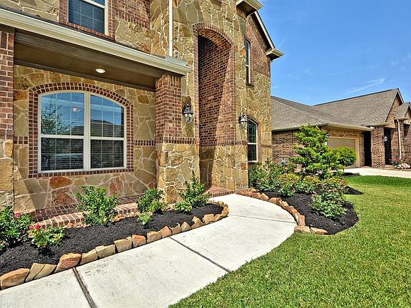 3rd image of 6139 Verde Place Ln