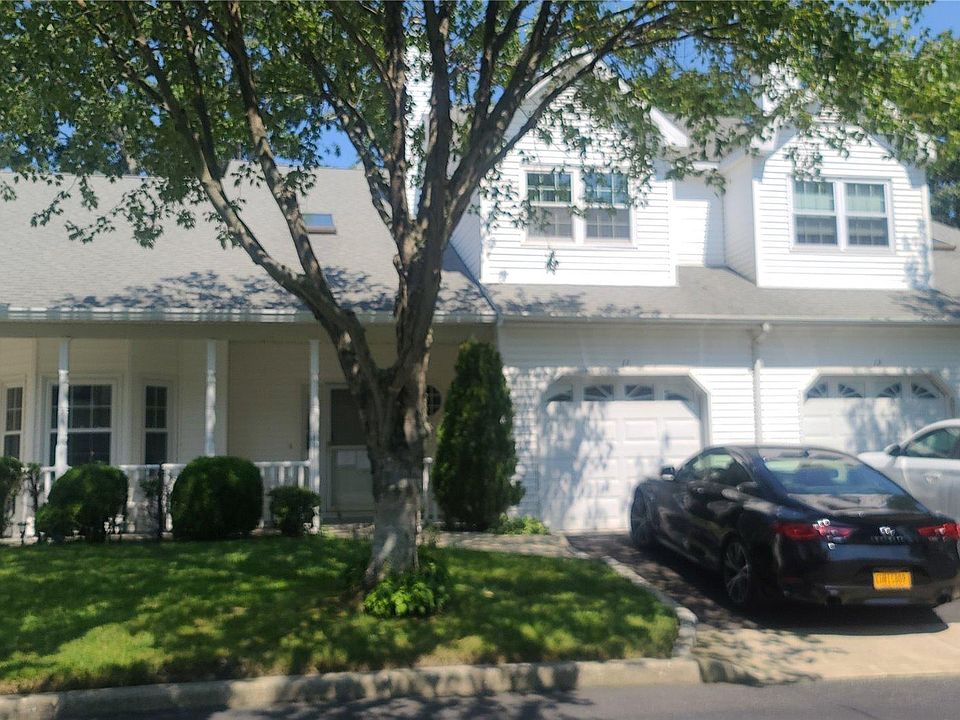 1st image of 11 Oyster Cove Ln #11