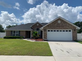705 Auburn Cv, Hinesville, GA 31313