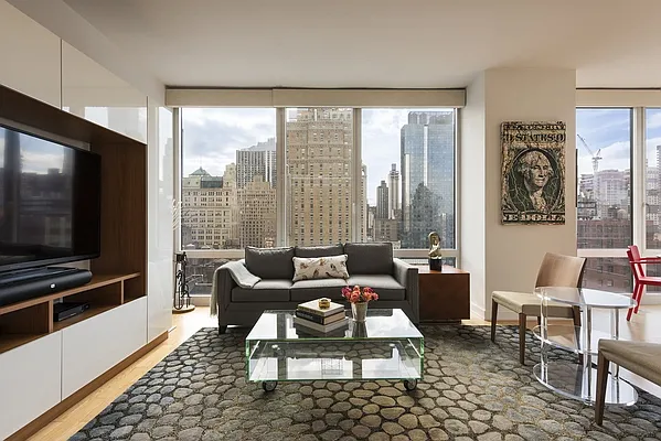 Sold by Nest Seekers International | media 4