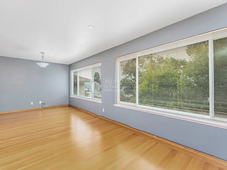 37 Crestmont Dr — Photo 4