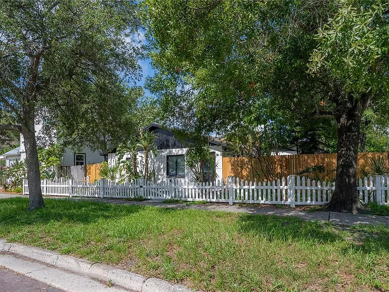 6901 S Fitzgerald St — Photo 5