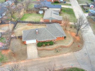 1924 Edgewood Dr, Edmond, OK 73013