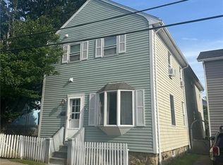 17 McAllister St, Newport, RI 02840