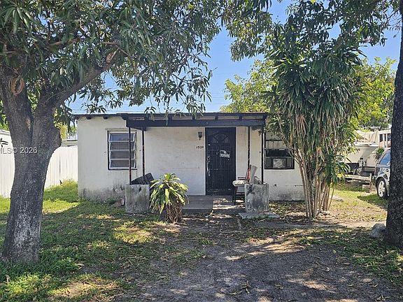 5th image of 1950 Service Rd