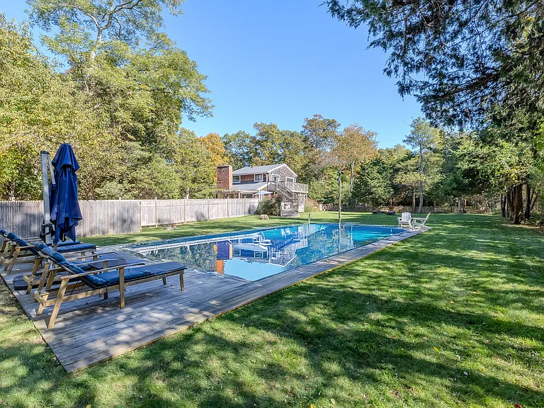 76 Manor Ln S — Photo 30