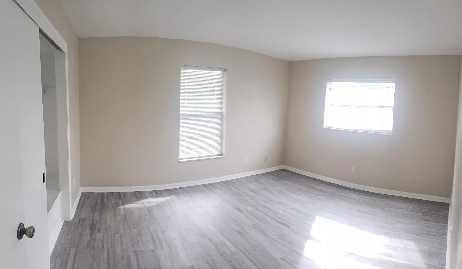 2 bed, 1000 sqft, $1,295 — Photo 1