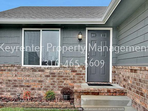 2nd image of 1470 N Aster St