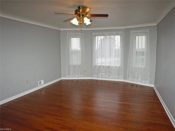 2nd image of 437 N 10th St