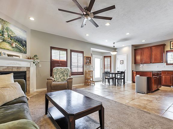 5th image of 8256 S Imperial Oak Dr