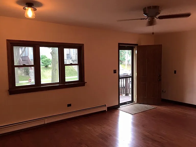 2205 S Allis St — Photo 3