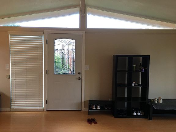 3rd image of 10802 Gascoigne Dr