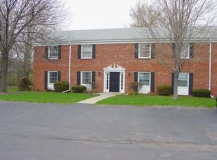 348 County Road B UNIT 1, Fontana, WI 53125