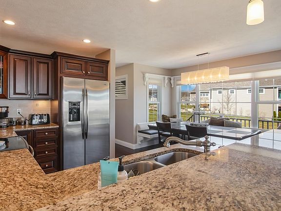 2nd image of 2594 W Crown Dr