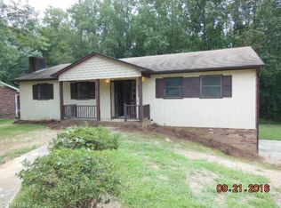 5328 Leesa Dr, Clemmons, NC 27012