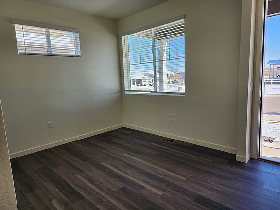 Downstair entry nook/office