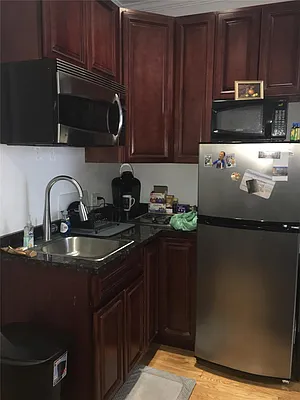 Rented by R New York | media 11