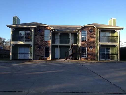 1st image of 200 NW 23rd St APT B