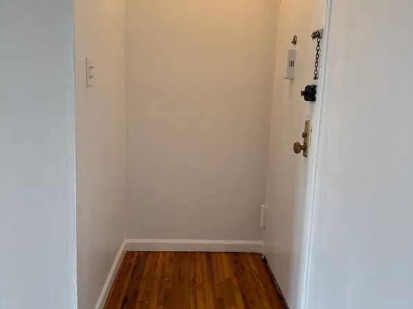979 East 108th Street image 1 of 7