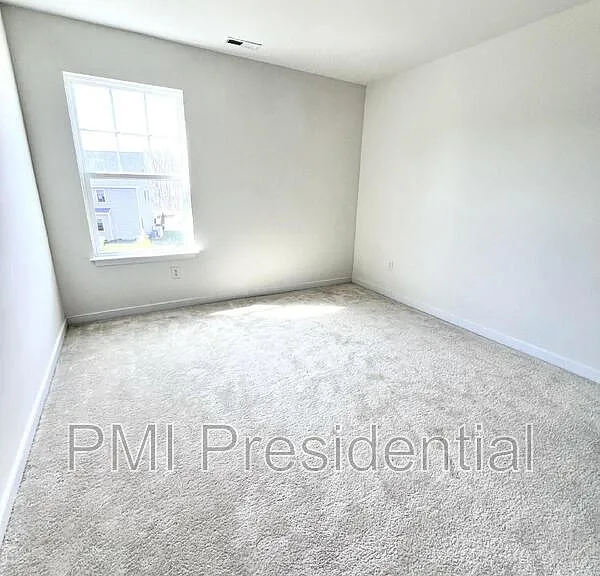 15606 Wolfboro Rd — Photo 12