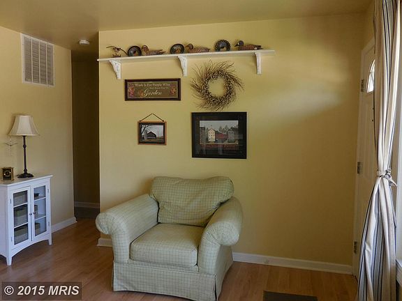 3rd image of 1105 Sunnybrook Dr