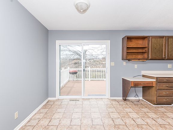 4th image of 210 W Haven Dr