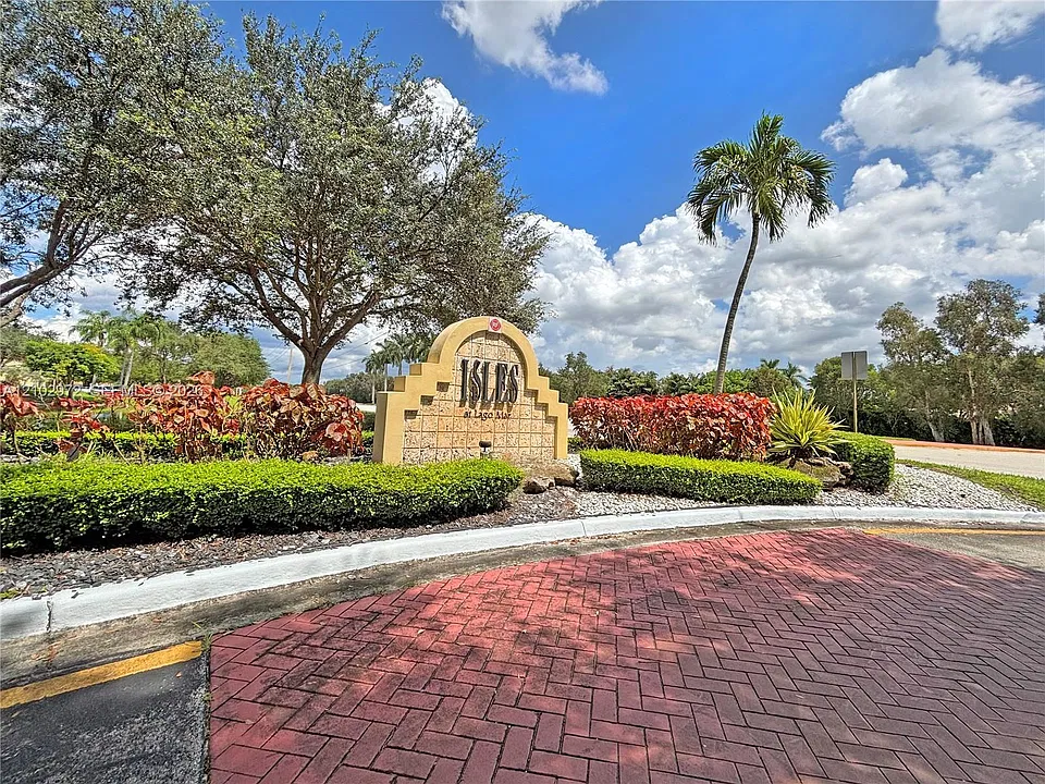 643 Vista Isles Dr #1821