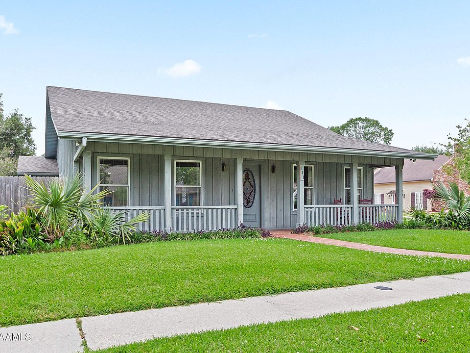 1st image of 111 Cabildo Dr