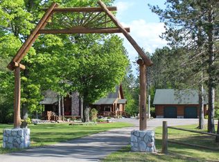 8719 Finnegan Rd, Johannesburg, MI 49751