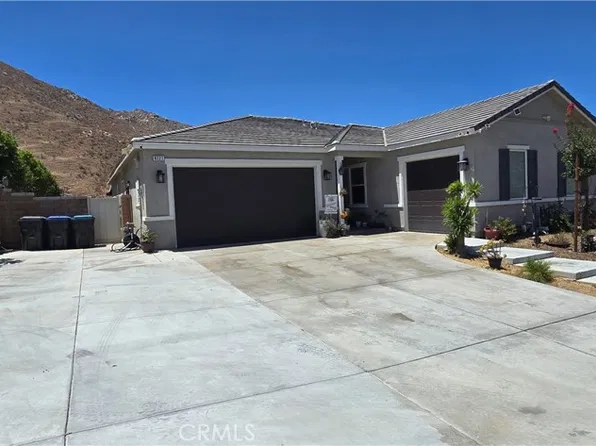 8221 Muir Ln, Riverside, CA 92507