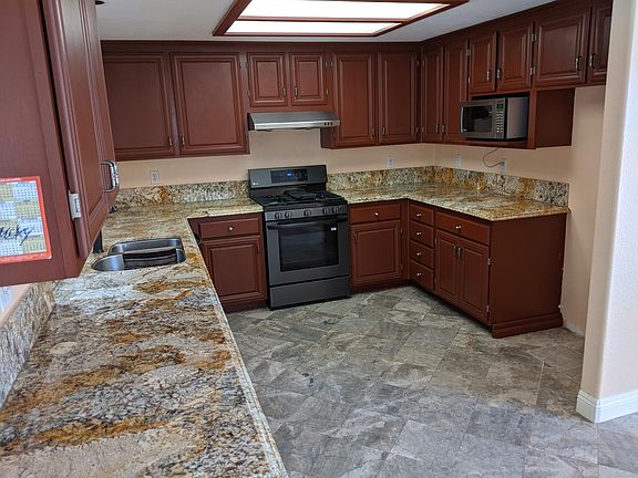 Beautiful and roomy kitchen