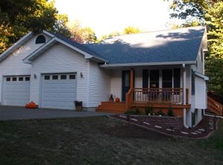 N3590 Oak Hill Ests, Mauston, WI 53948