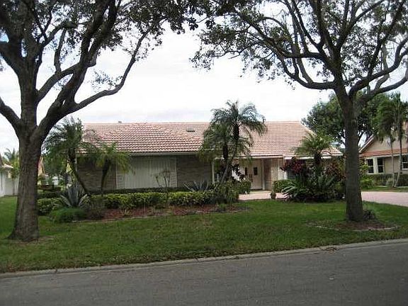 2nd image of 8981 NW 51st Pl