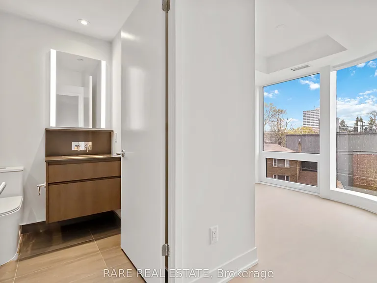 322 Dupont St #305 — Photo 10