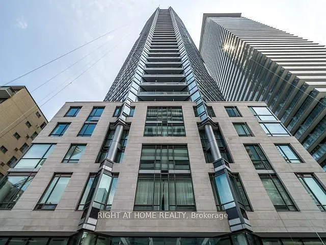 45 Charles St E #4107